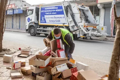 İzmir Büyükşehir Kahramanmaraş Temizlik Çalışmaları