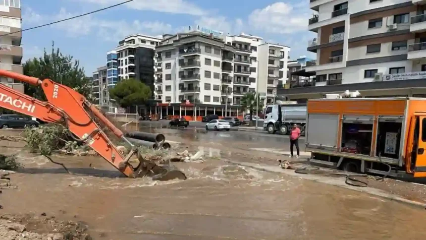 İzmir Su borusu Patlaması