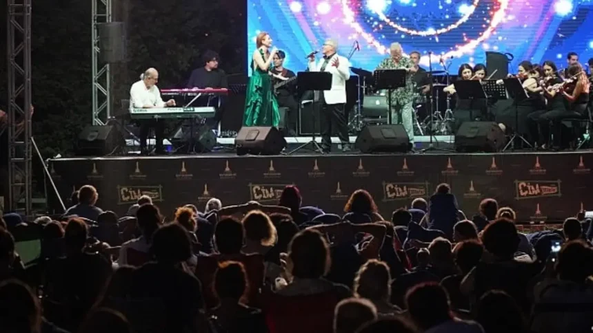 İzmir Çim Konserleri