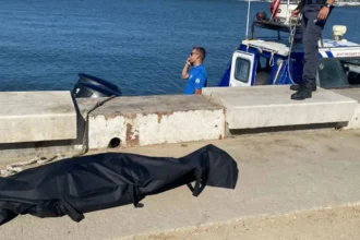 Bayraklı Denizde Erkek Cesedi