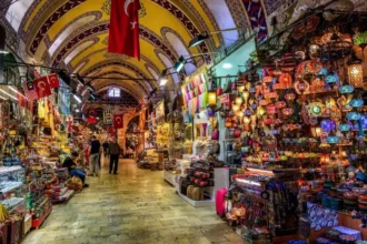 İzmir Kemeraltı Çarşısı