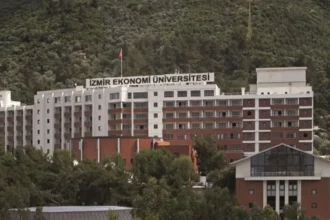 İzmir Ekonomi Üniversitesi